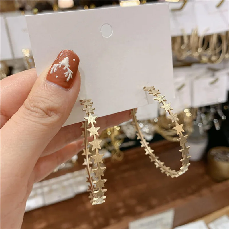 Серьги-кольца женские металлические золотистые в виде звезд | Украшения и