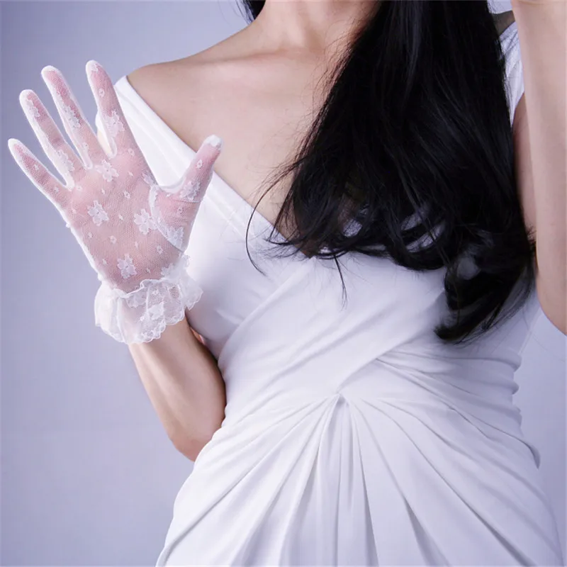 Кружевные перчатки из сетчатой ткани с кружевной отделкой и короткая Стиль