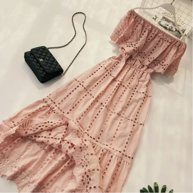 Женское праздничное длинное платье однотонное ажурное с открытыми плечами