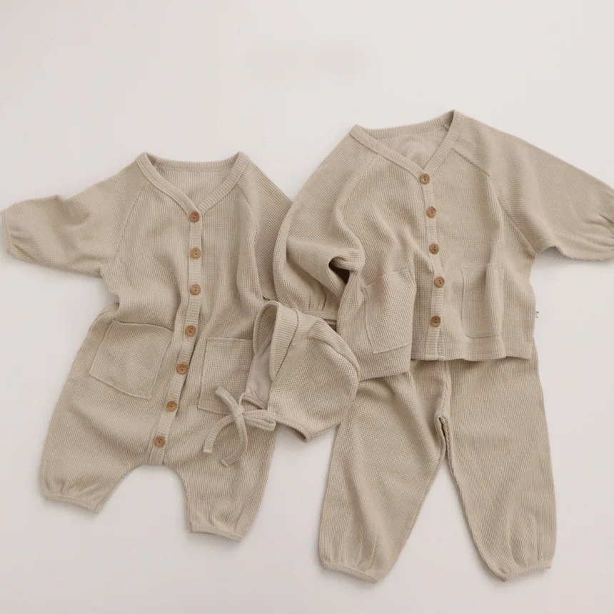 

Новинка 2022, однотонный комплект одежды для маленьких девочек, хлопковый Длинный топ + штаны, 2 предмета, костюм для малышей, осенний наряд для...