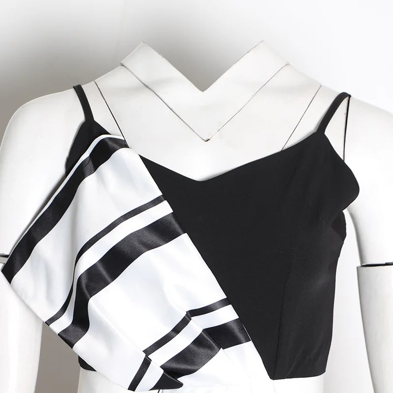 Женский комбинезон на бретелях с широкими штанинами разноцветный бантом