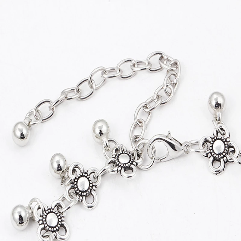 

Simple Fringed Ankle Chain Hollowed-Out Floral Retro Ankle Chain Summer Beach Ankle Chain