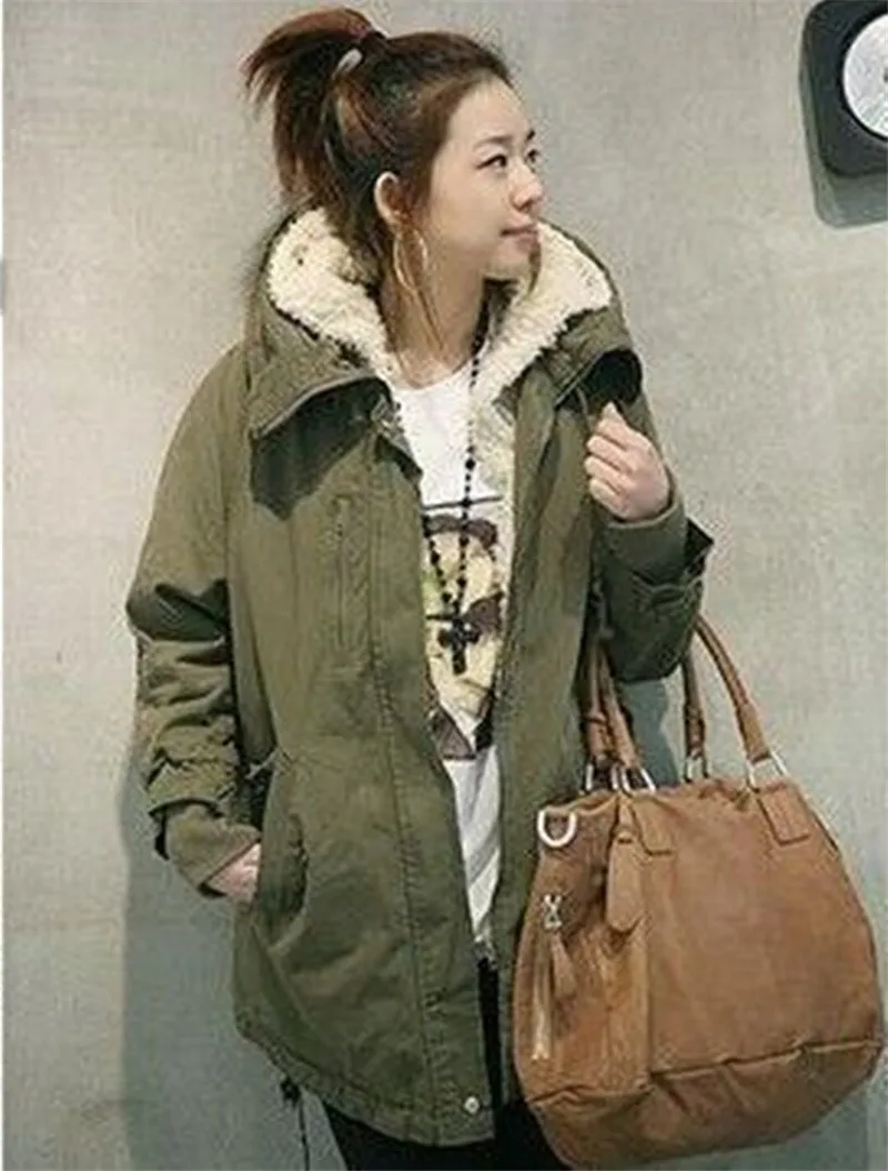 Женская зимняя теплая куртка с капюшоном и меховой подкладкой из флиса верхняя