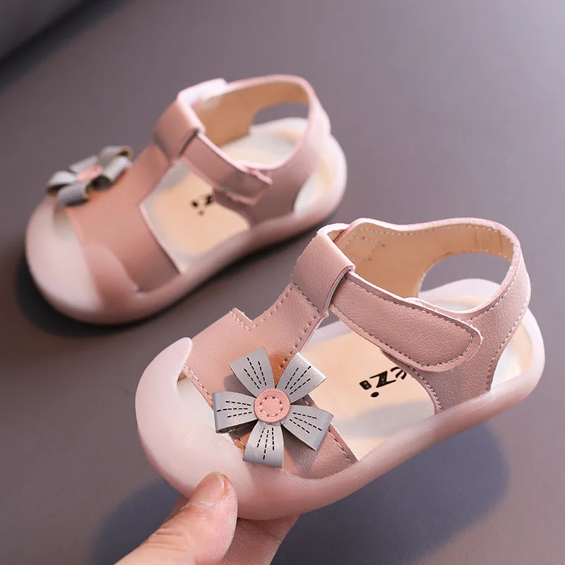 

Toddlers Girls Floral Sandals Baby First Walkers Kids Summer Beach Shoes T-strap Cut-outs Covered Toes Anti-kick Flowers Sweet