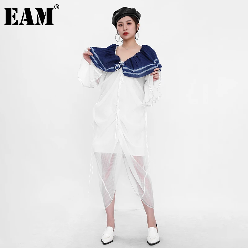 

[EAM] Women White Striped Perspecitve Long Big Size Dress New V-Neck Long Sleeve Loose Fit Fashion Spring Autumn 2022 1DA92500