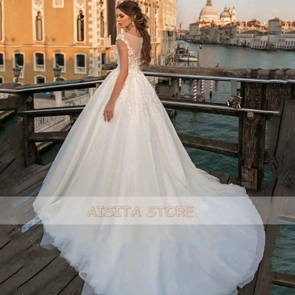 Lace Wedding Dresses 2021 Scoop Neck Sleeveless Appliques A Line Court Train Bridal Gowns Free Shipping Vestidos De Novia