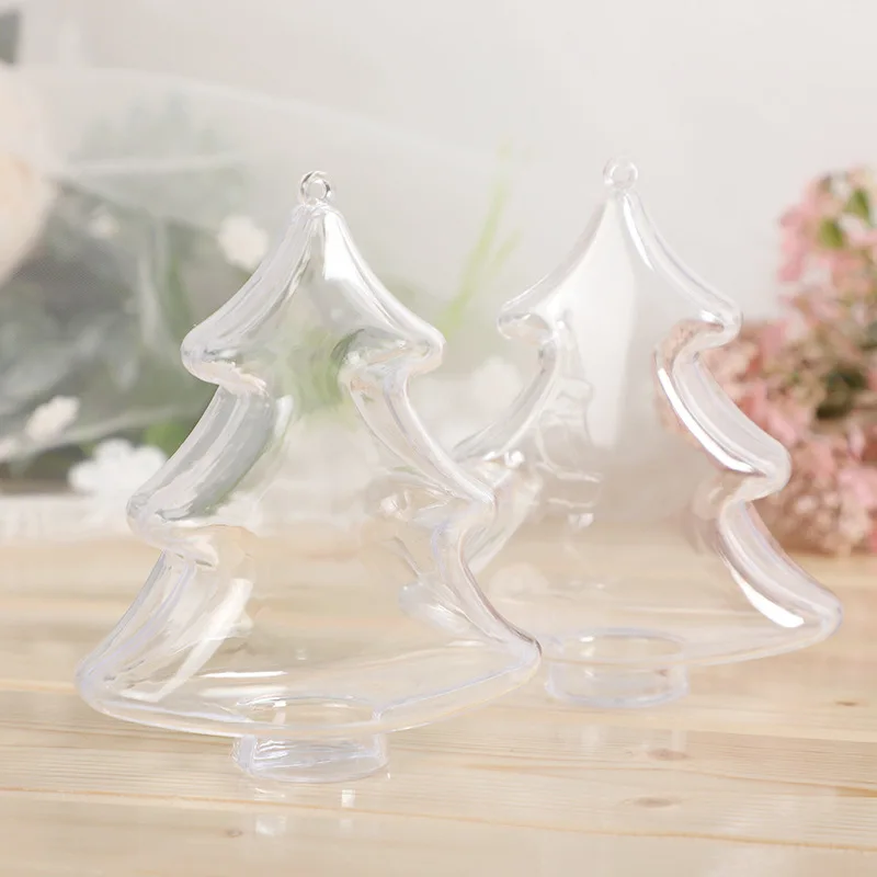 

Пластиковые рождественские украшения