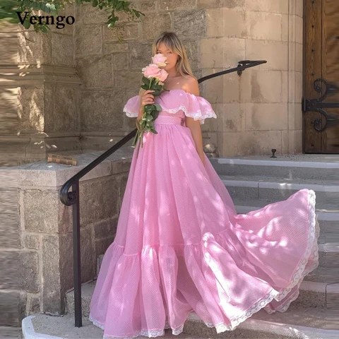 Verngo Pink A Line Grid Princess Long Prom Dresses Off Shoulder Sleeves White Lace Evening Gowns Garden Country Robes 2021