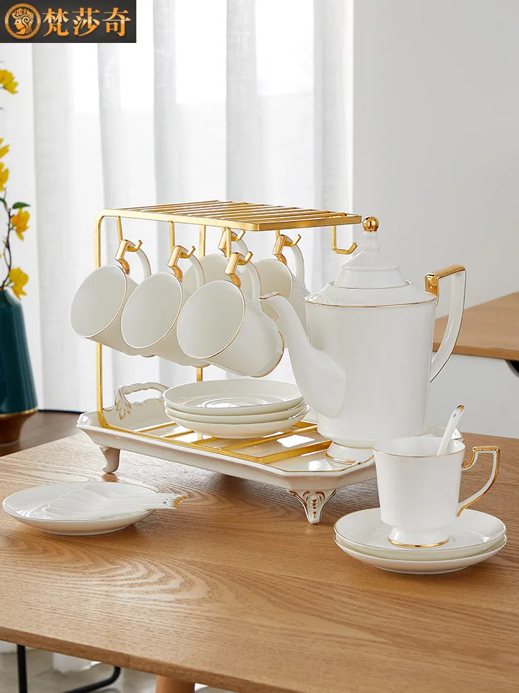 

Nordic Luxury Coffee Cup Flower Ceramic Gold Handle Porcelaintea Cup Saucer Set Creative Cup Tazzine Caffe Wedding Cups AC50CK