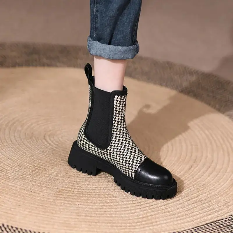 Leisure short boots female autumn/winter 2021 new elastic joker round head higher single shoe sleeve canvas Martin boots