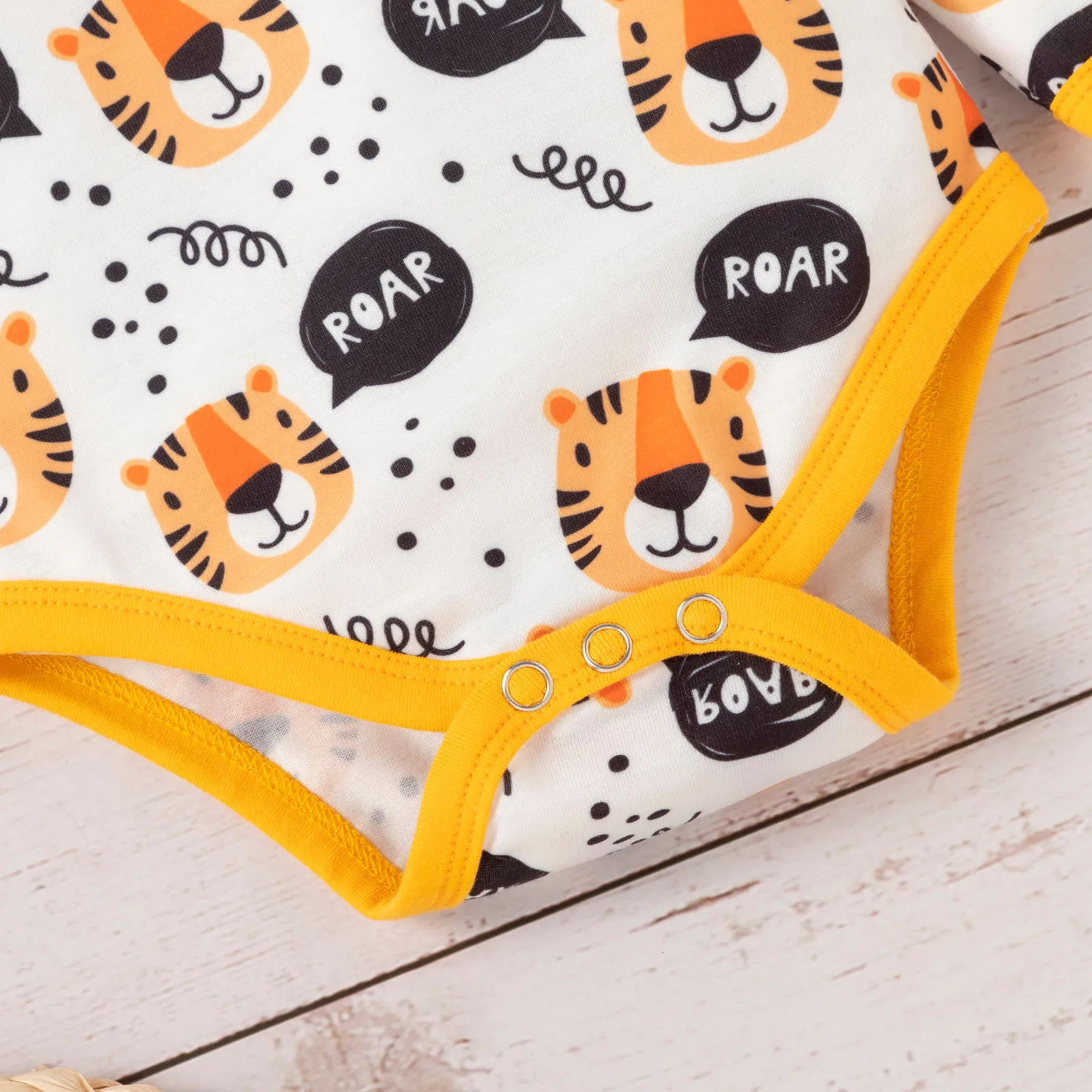 Модные комплекты одежды для маленьких девочек боди с длинным рукавом мультяшным