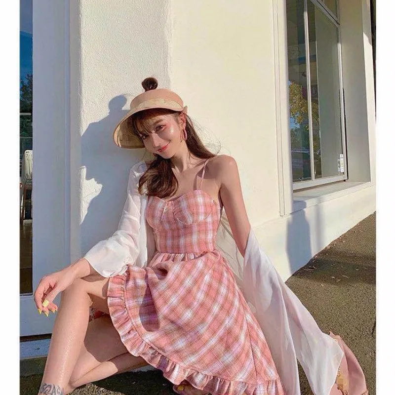 Женское винтажное платье с оборками розовое клетчатое пляжное в богемном стиле