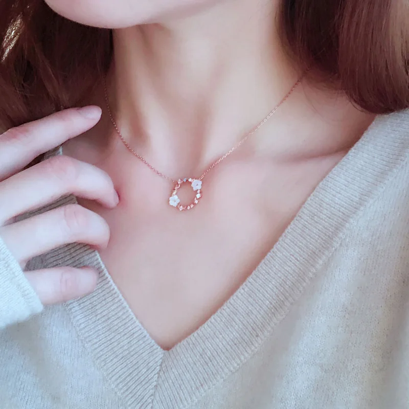 

Fashion Necklaces for Woman Zircon Shell Flower Collarbone Chain Wreath choker Necklace Female Jewelry