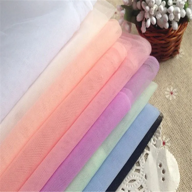 Красный мягкий тюль платье рубашка ткань у двора черный белый розовый синий и