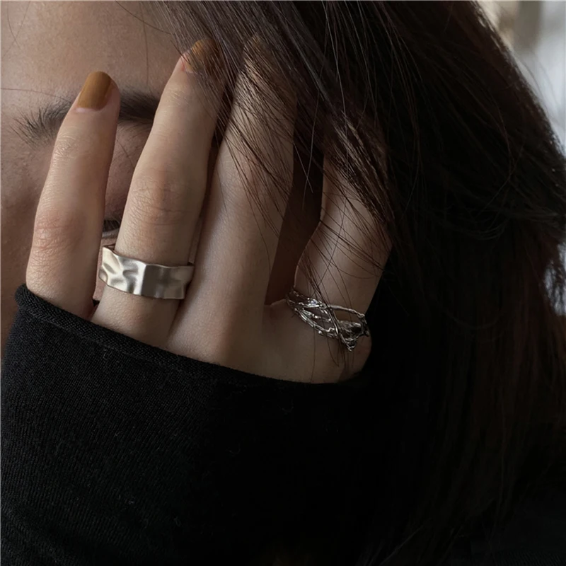 

Кольцо женское из серебра 925 пробы, с геометрическим узором