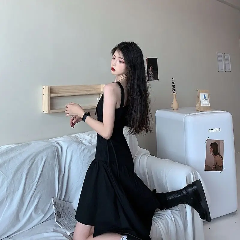 

Summer 2021 Black Spaghetti Belt Dress Gothic Lady Elegant Sexy Party Irregular Dress Is Tall and Thin Fugitive Princess Strap