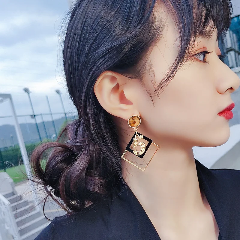 Модные женские большие серьги в Корейском стиле с геометрическим рисунком