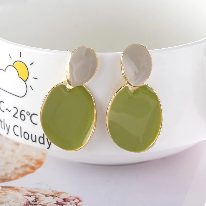 Модный дизайн чувство серьга по контракту с геометрическим рисунком персонажа