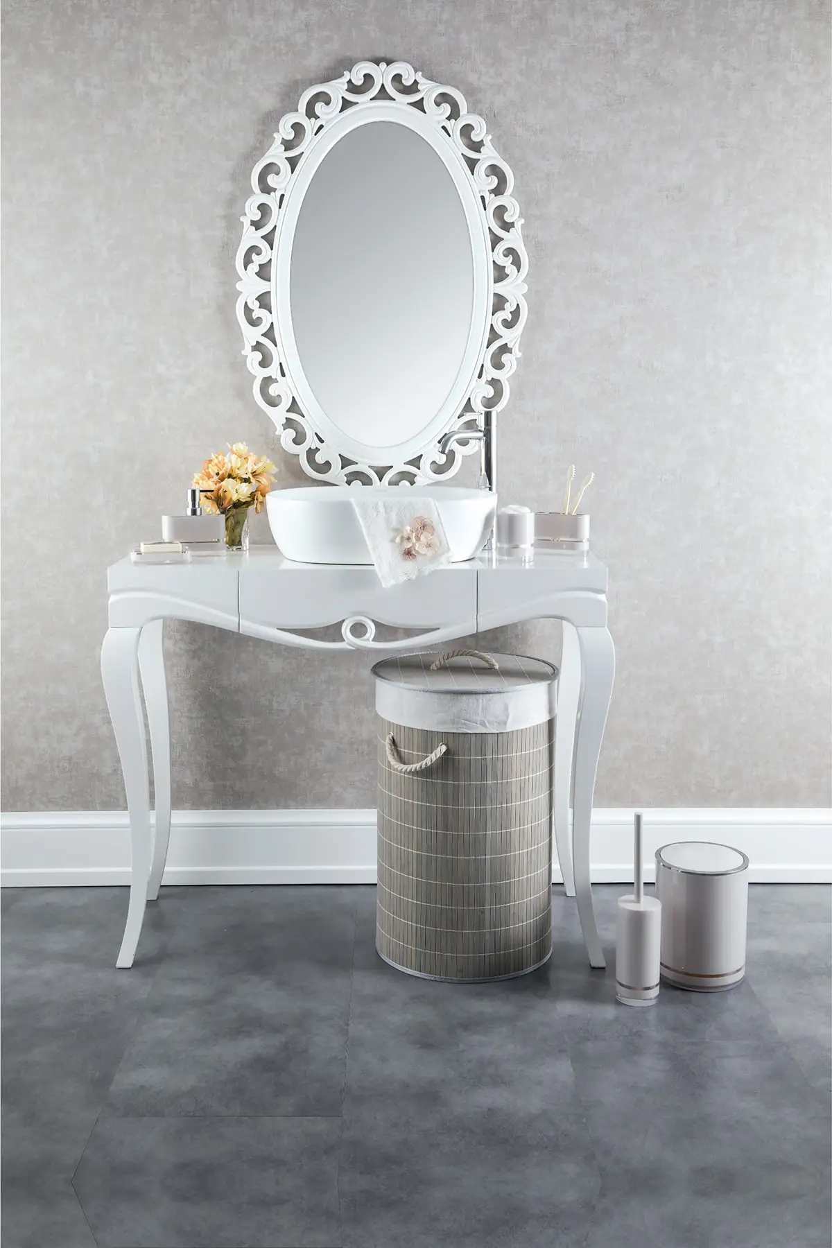 

Luxury Acrylic Bathroom Accessory Set 4 Piece Soap Dispenser Pump Bottle Couple Mouthwash Soap Dish Washing Tools Turkey