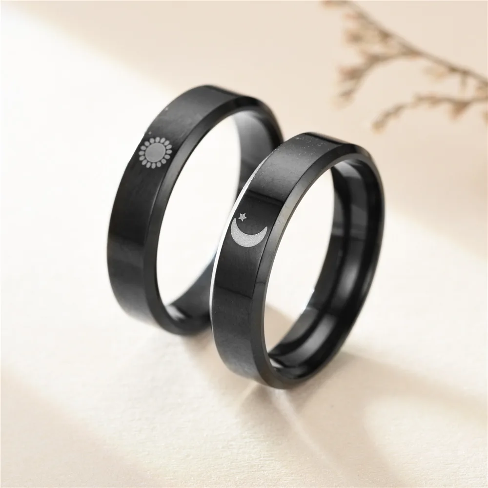 

2Pcs Simple Couple Sun Moon Ring Fashion Titanium Rings Women's Wedding Anniversary Jewelry Gift for Romantic Valentine's Day