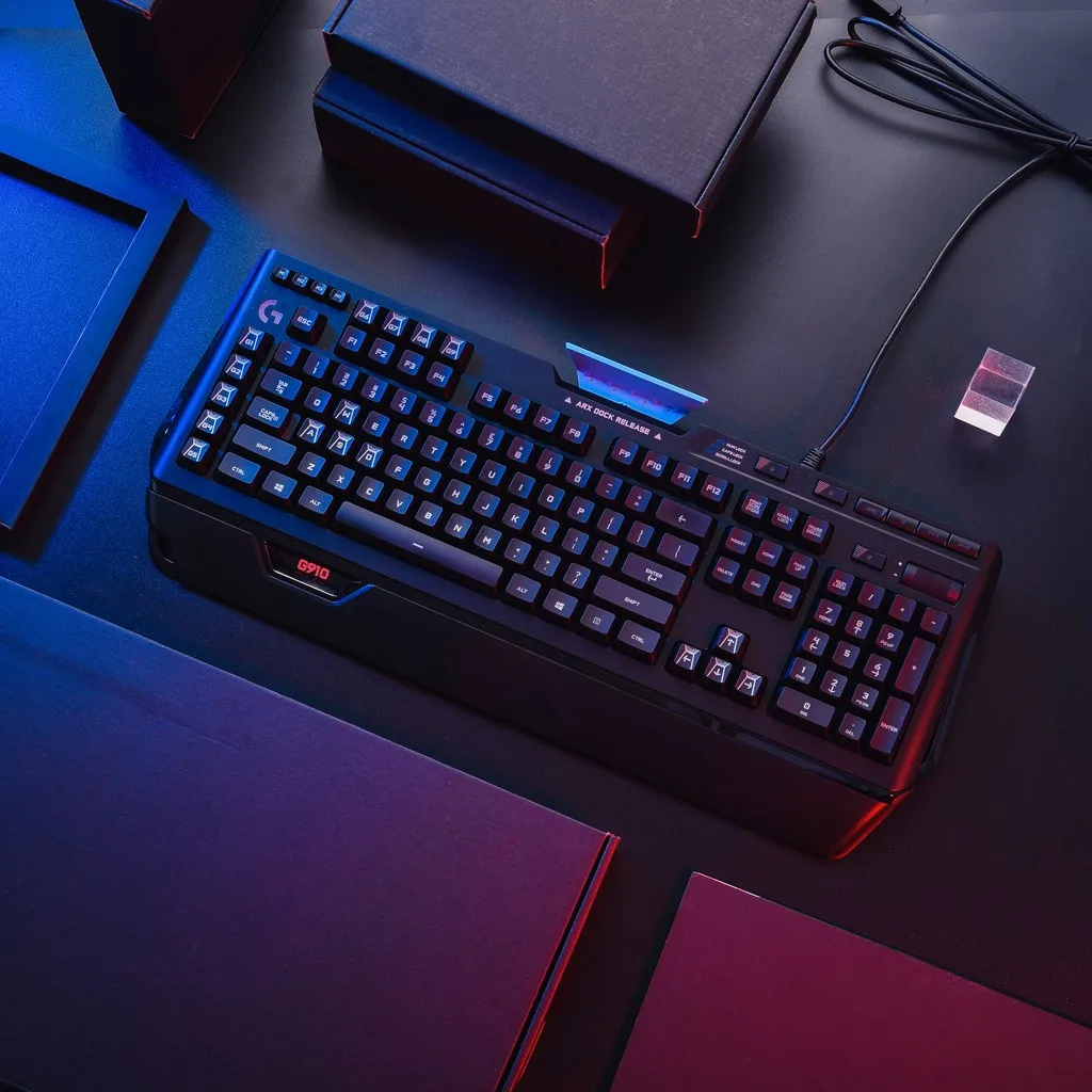 Проводная игровая клавиатура Logitech G910 механическая программируемая с RGB