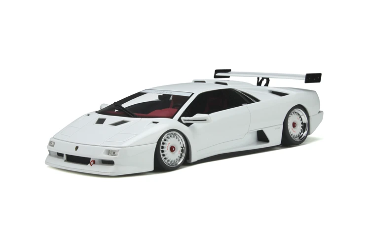 

GT Spirit 1:18 к. 0 Автомобиль из смолы DIABLO WHITE 2018