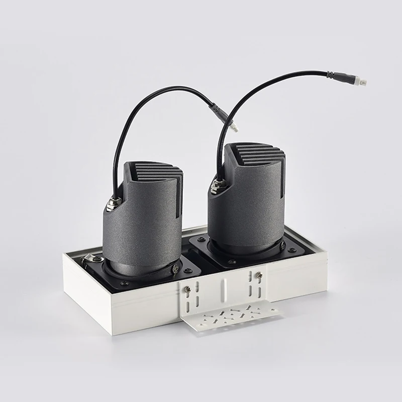 Гибкий светодиодный прожектор SCON с антибликовым покрытием легко