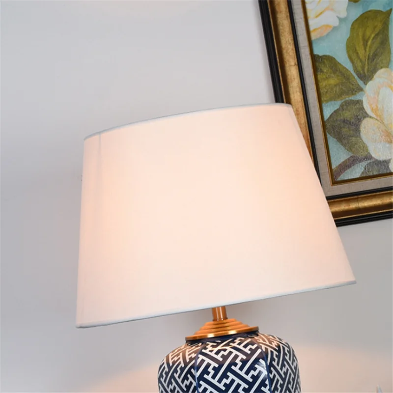 Роскошная сине белая керамическая тканевая настольная лампа в американском