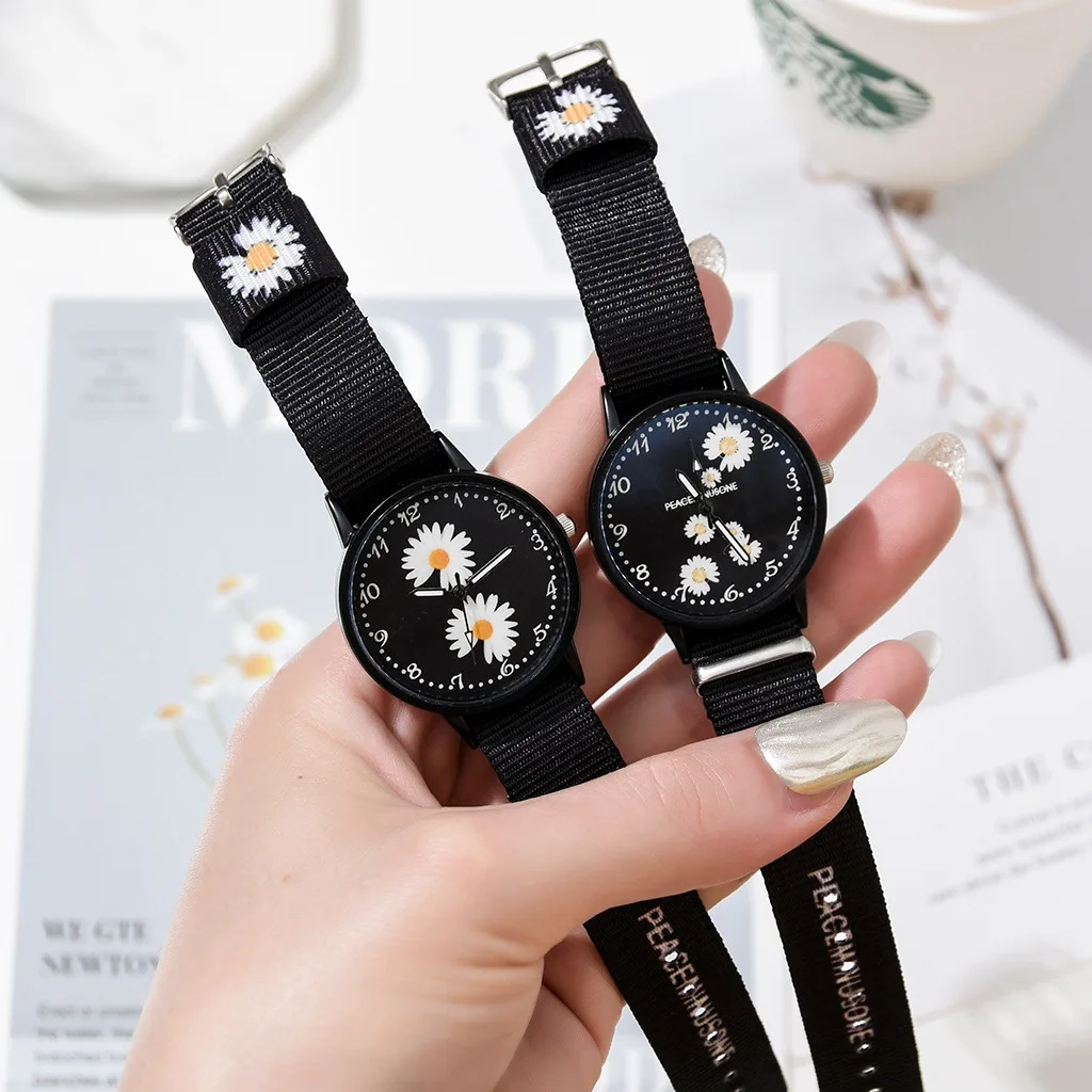 

2021 Fashion Little Daisy Nylon Cloth Belt Couple Watch + Bracelet Outdoor Leisure Quartz Watch Student Watch Relogio Masculino