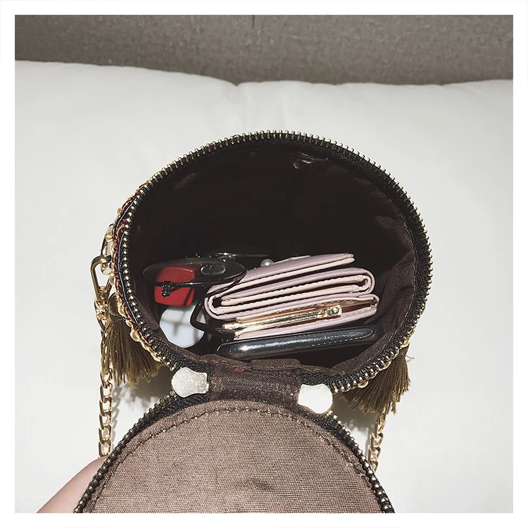 

2020 Summer Fashion New Handbag High Quality Straw Bag Women Bag Round Tote Bag Hand Metal Ring Tassel Chain Shoulder Travel Bag
