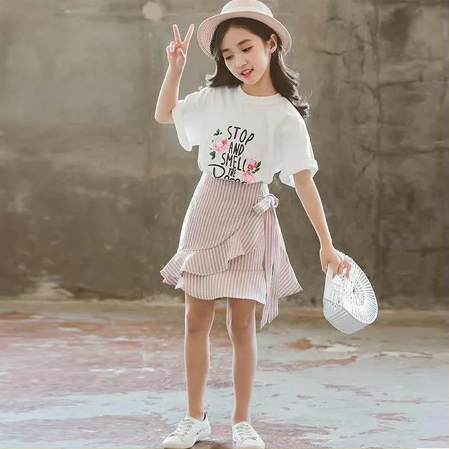 

Retail and wholesale 2020 summer toddler girl clothing sets children clothing kids top flower short T shirt+ stripe skirt 2pcs