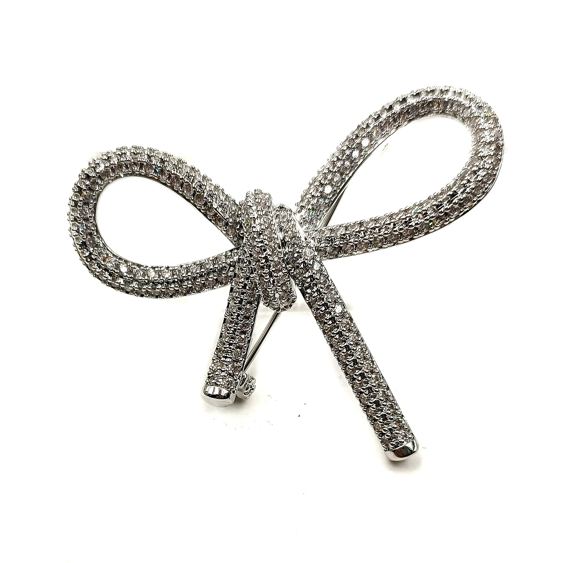 

Glitter Full Micro Pave CZ Clear White Rope Bow Brooches Interlock Knot Pins for Lovers Spouse Wife Anniversary Gift Jewelry