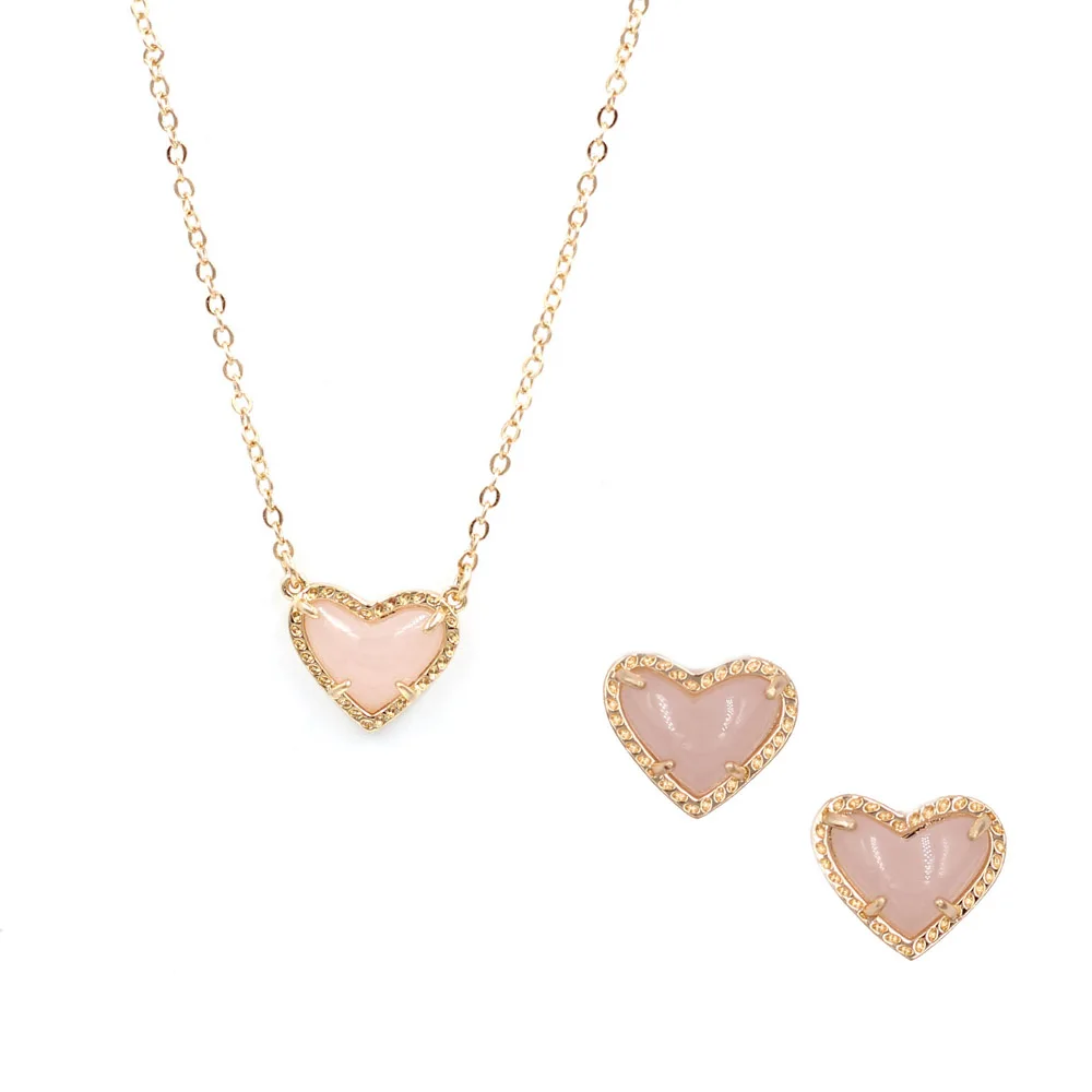 

2021New Arrivals Trendy Brand Cute Candy Colors Resin Heart Stud Earrings For Women Girls Fashion Jewelry Accessories Wholesals