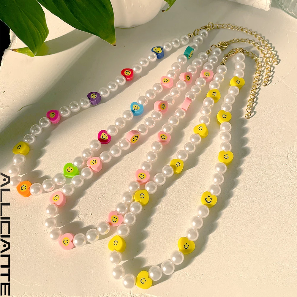 

Simple Candy Smiley Heart Beads White Pearls Beaded Necklace For Women Baroque Pearl Choker Sweet Fruits Necklace Boho Jewelry
