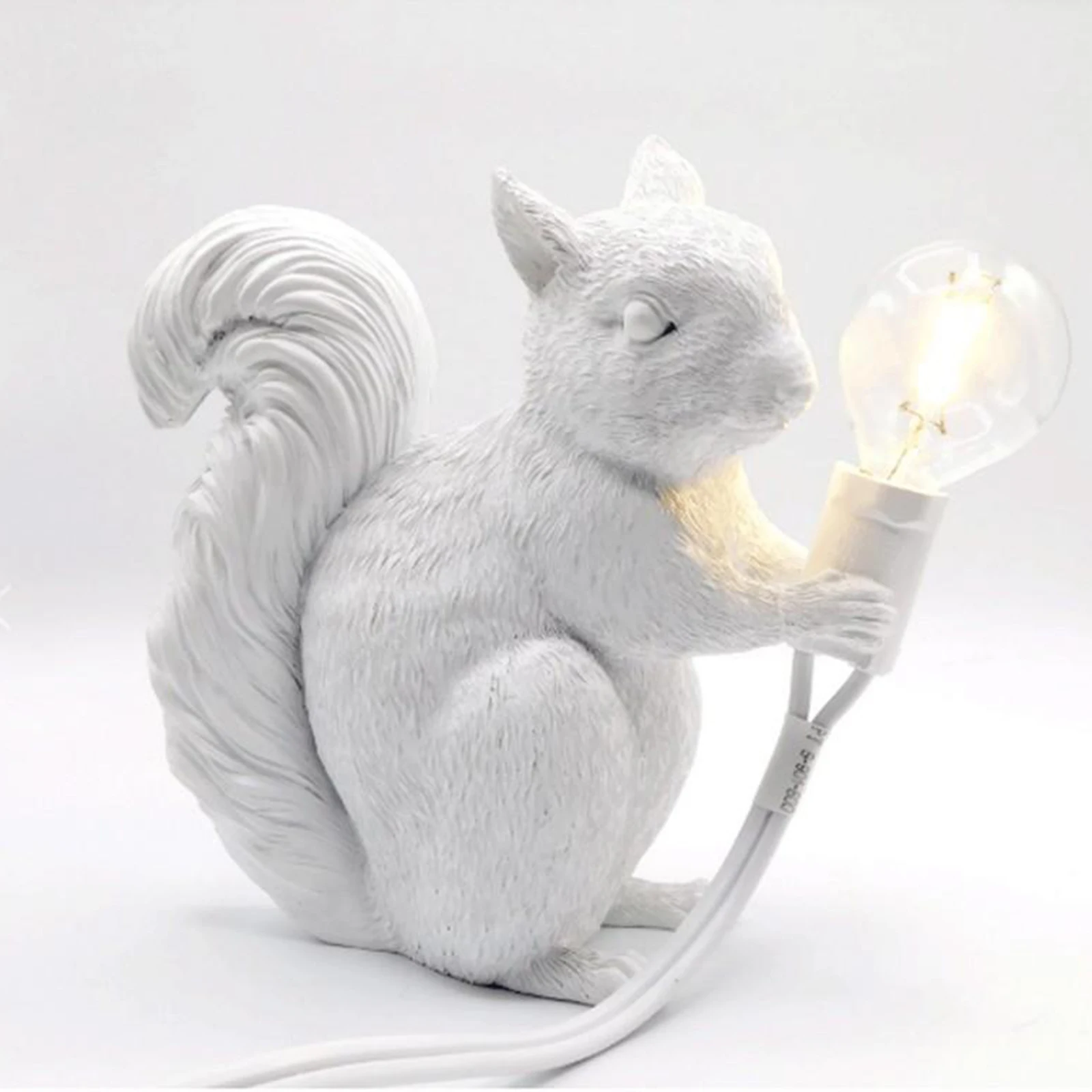 

Cute Resin Squirrel Lamp Desk Table Lights Bedroom Bedside Gift Decoration Office College Dorm