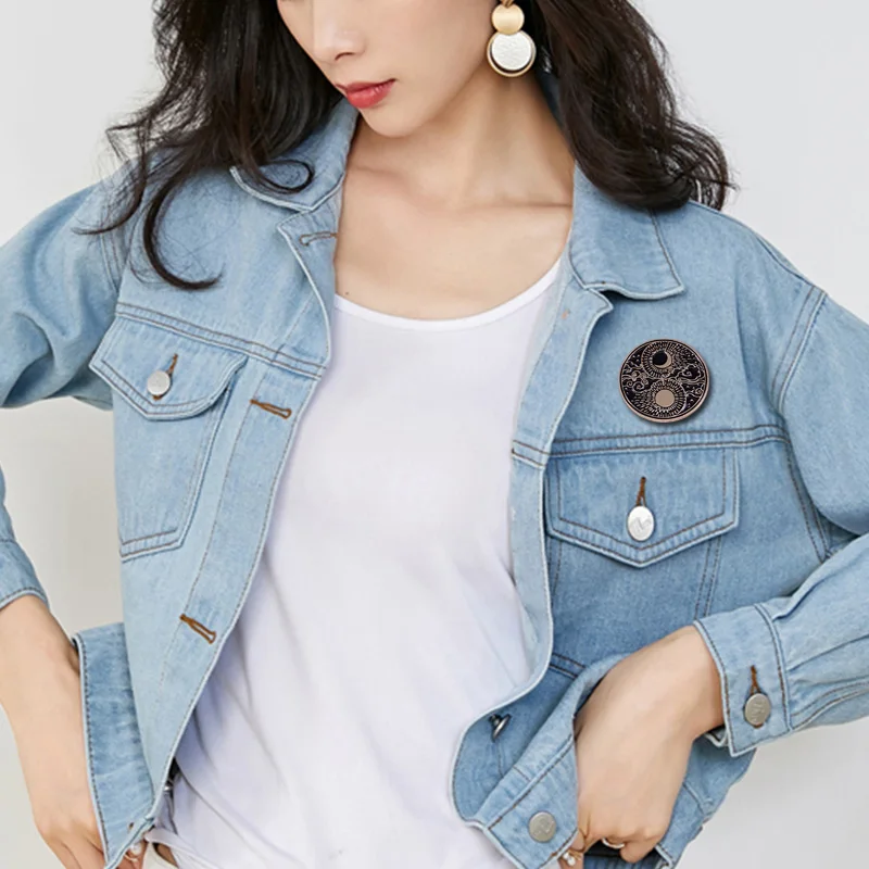 Значок на кнопку солнце и луна с облаком звездами Инь Ян