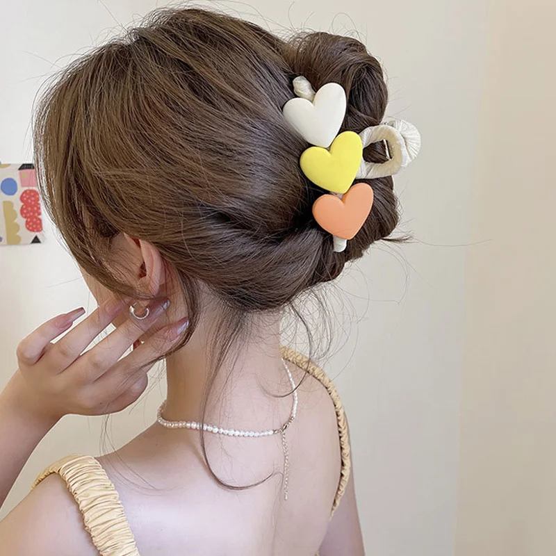 

Korea Candy Color Love Heart Claw Clip Large Barrette Crab Hair Claws Girls Sweet Bath Ponytail Clip Women Hair Accessories Gift