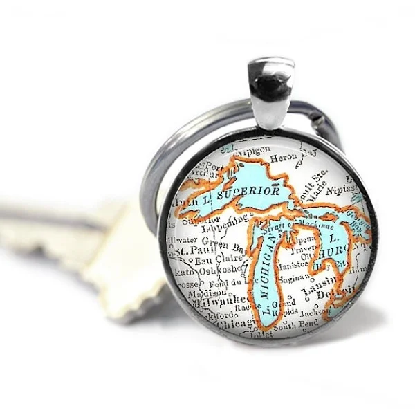 

POPACC Fashion Stainless Steel Keychain Lake Map Keychain Key Ring Men's Key Chain Gift