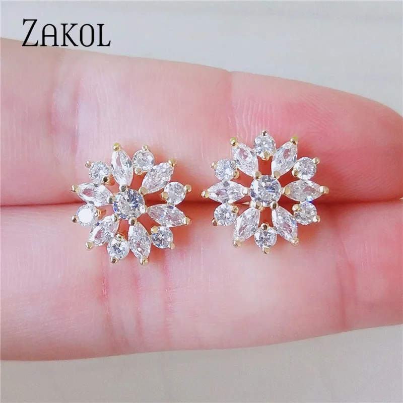Gold Color ZAKOL Fashion Rose Gold Color Pendants Flower Cluster Clear Crystal Zirconia Sweet Necklaces For Women Jewelry FSNP2105 - Окраска металла: Gold Color