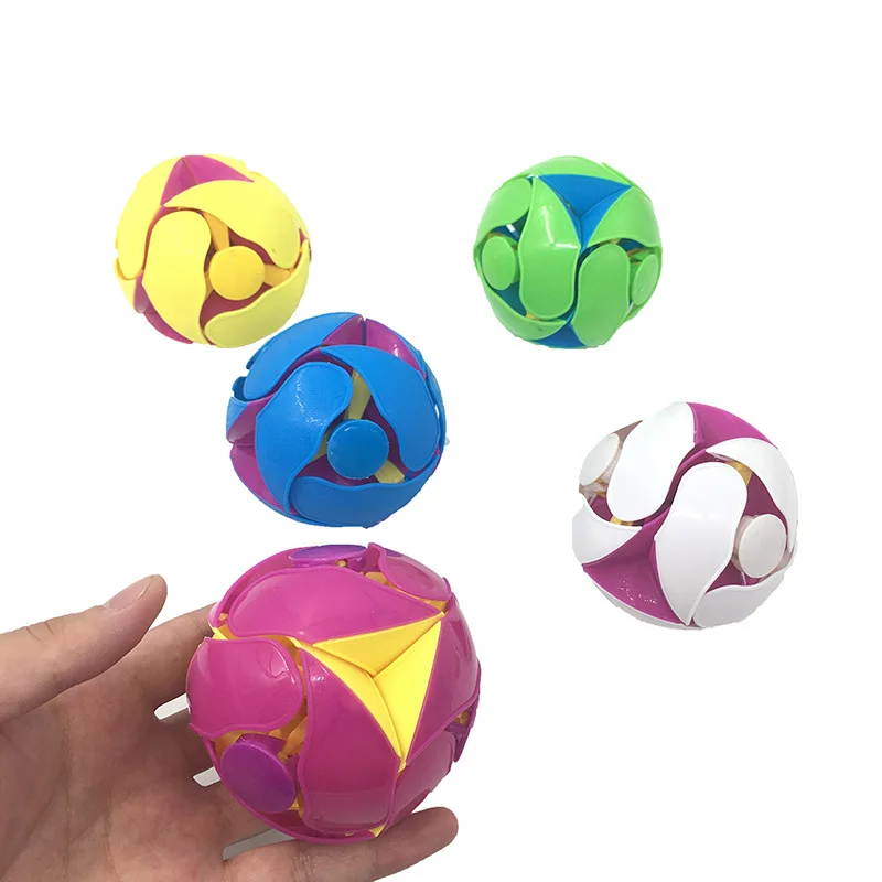 

1Pcs Color Changing Ball Toy Hand Throwing Sensory Decompression Accessory for Kids / Adults Random Color 2021 New