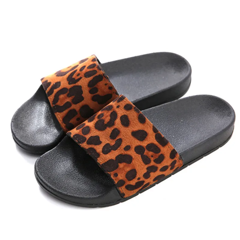 

Musim Panas Baru Wanita Sandal Leopard Flat Sandal Flip Flop Sandal Wanita Sepatu 2020 Zapatos Mujer Wanita Slip Pada Slider Hy9
