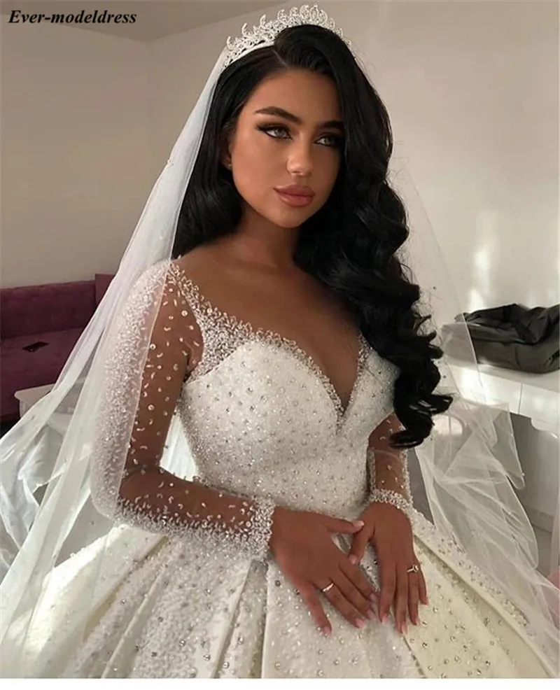Luxury Saudi Arabia Wedding Dresses Long Sleeves Beaded Crystal Sheer O-Neck Ball Gown Bride Dress Bridal Gowns Vestido de noiva