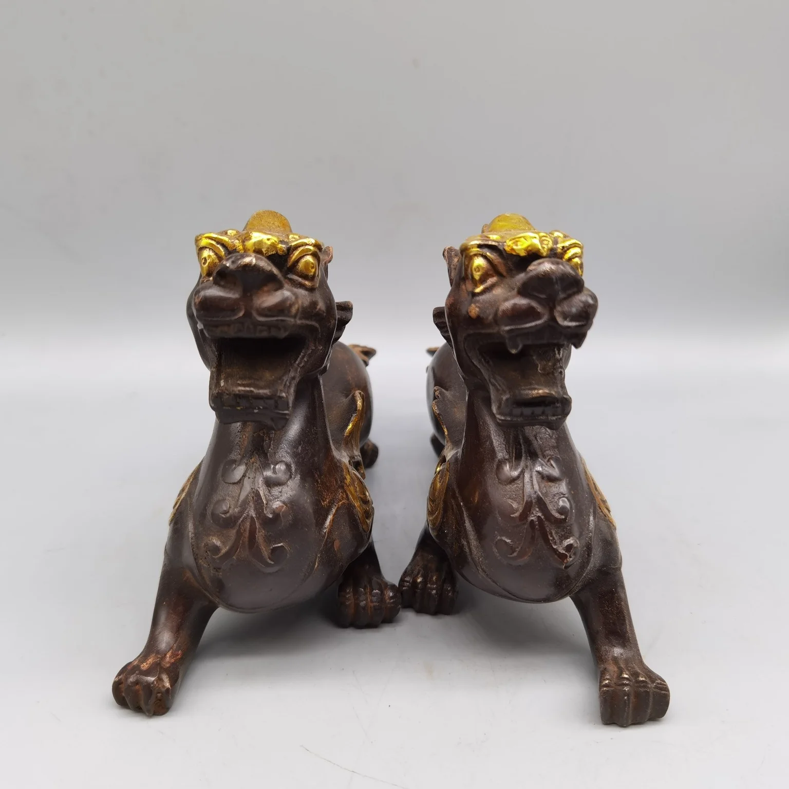 Verkauf Asiatische Antike Kunst Sammlung Handwerk, Chinesische Alt Reinem Kupfer Pi Xiu Skulptur, Hause Dekoration 1 Paar Metall Tapferen Truppen Statue