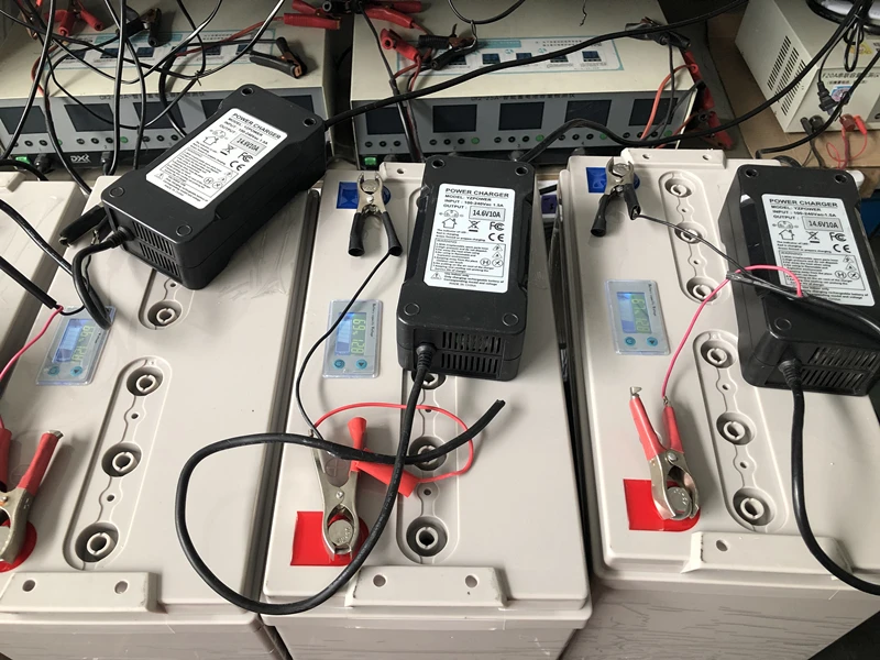 LiFePO4 литиевая железная батарея 12,8 V 100Ah ЖК-дисплей Напряжение емкость бесплатное обслуживание глубокий цикл для RV Кемпинг Солнечной системы