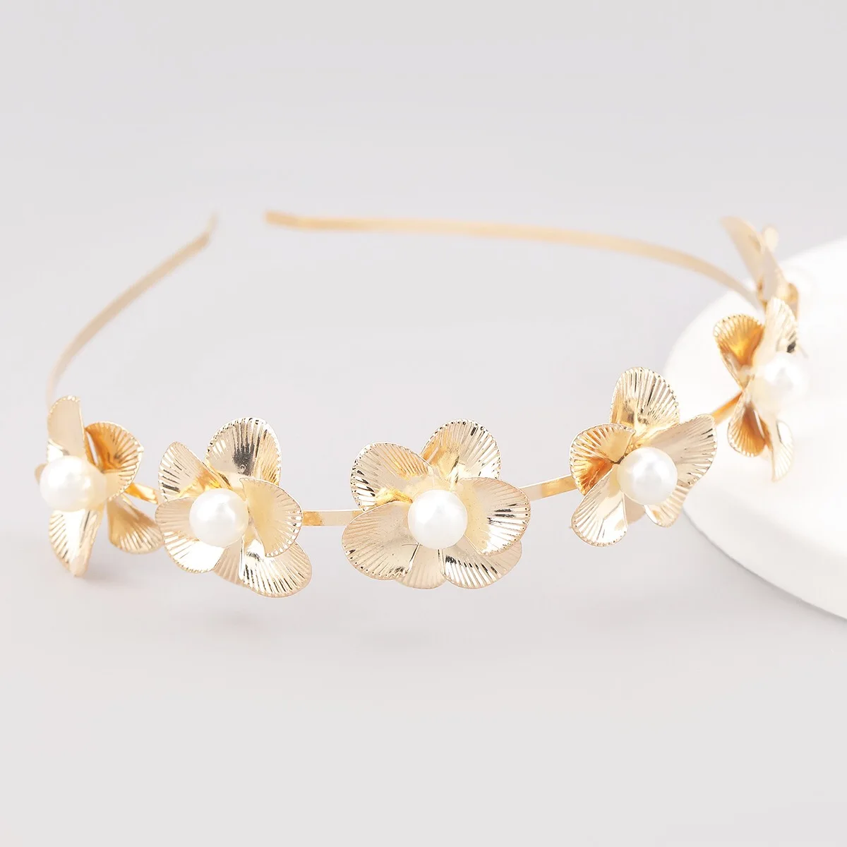 

Korean Alloy Inset Pearl Hair Hoop Flower Design Girl Artless Sweet Style Hair Jewelry European and American Simple Hairwear