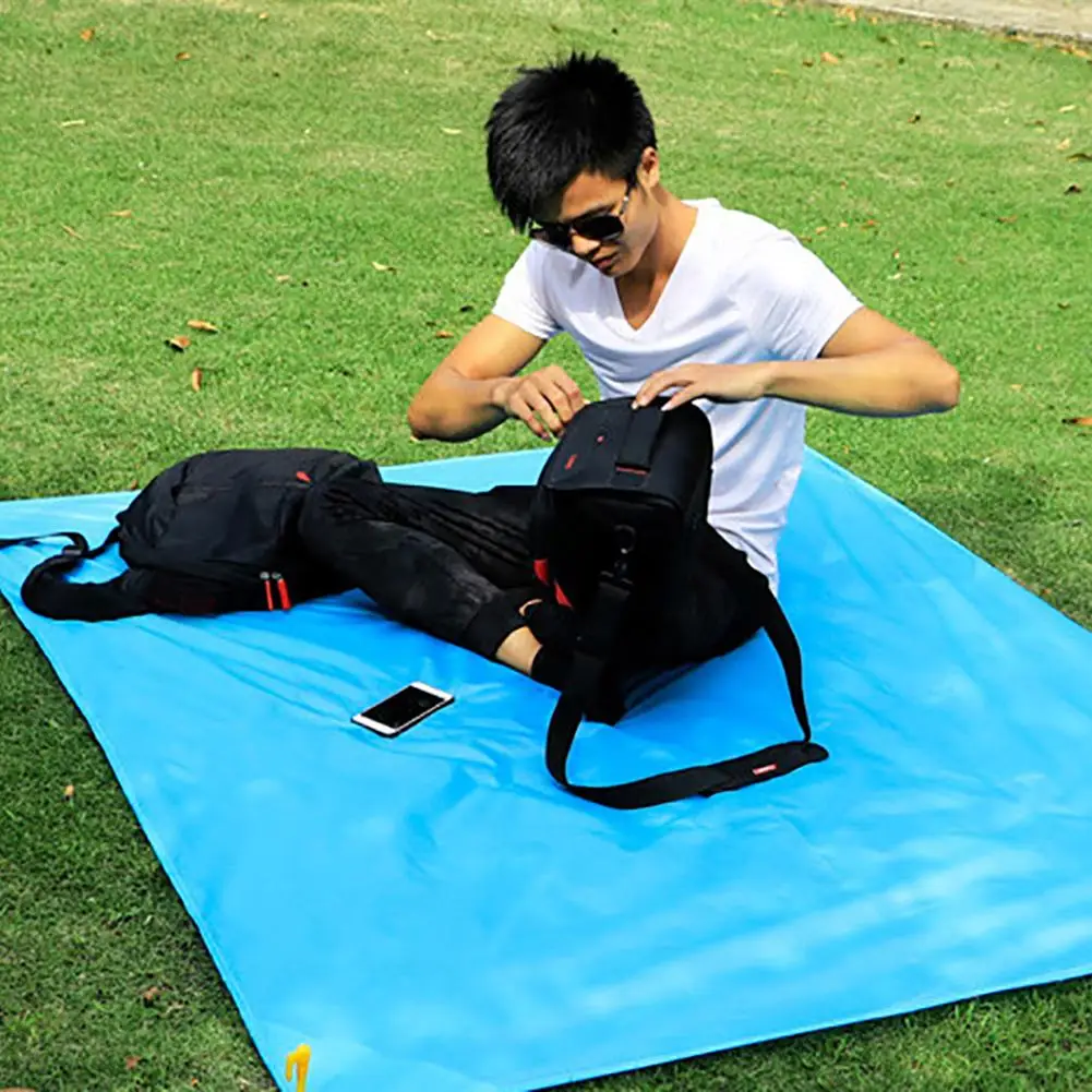 

Waterproof Pocket Beach Blanket Folding Camping Mat Portable Outdoor Camping Picnic Mat Beach Blanket Ground Mattress