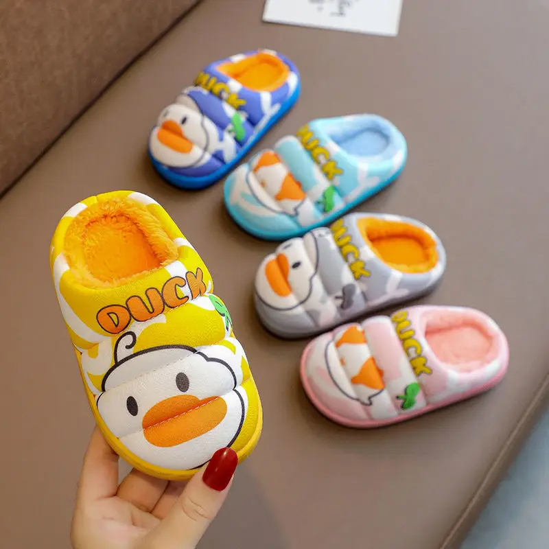 

Детские тапочки из 2021 хлопка, Осень-зима, Нескользящие теплые толстые детские пушистые тапочки с симпатичной уткой, комфортная домашняя мех...