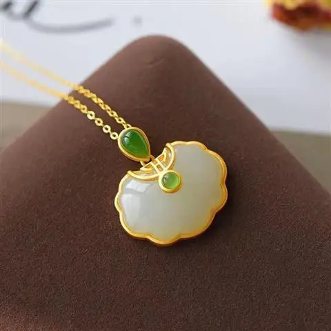 

Natural Hetian White Jade Jasper Ruyi Pendant Female Lucky S925 Sterling Silver Inlaid Valentine's Day Gifts for Moms