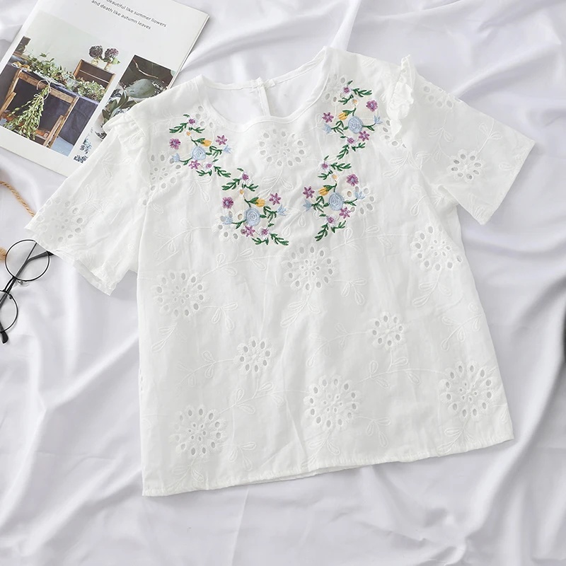 Блузка женская с вышивкой баской летняя | Женская одежда