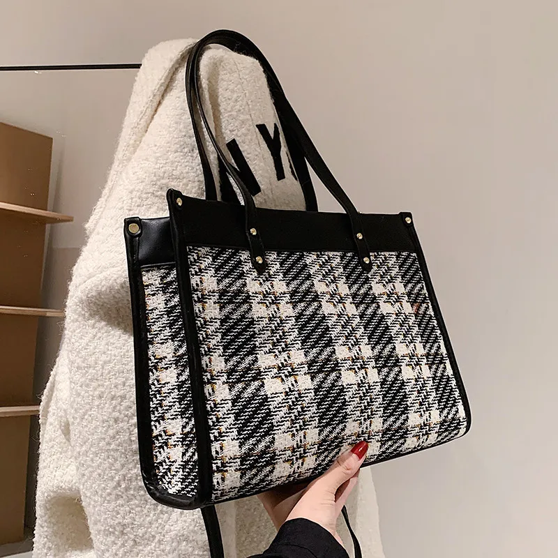 

Plaid big Totes For Women 2022 Winter Simple Female Luxury Travel Shoulder bags large capacity Wool ladies Handbags And Purses